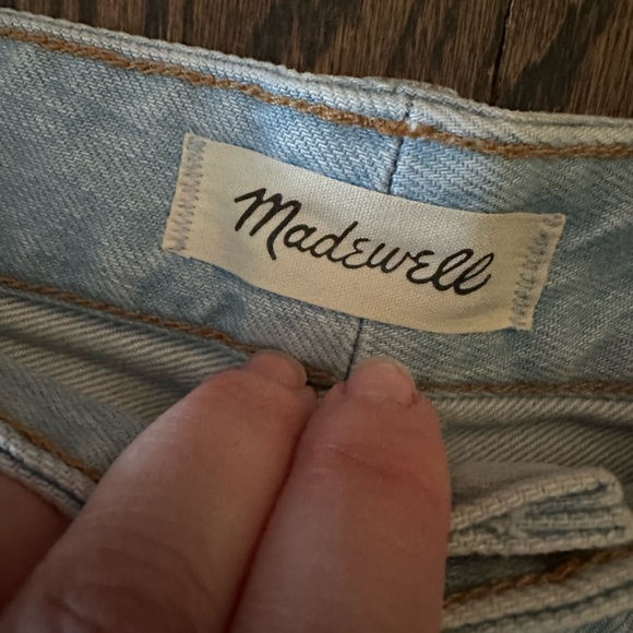 Madewell Plus Mom Jean Mid-Length Denim Shorts - Picture 5 of 9